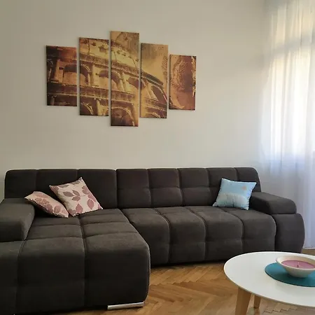 Apartment Arenacentar Pula